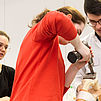 Implantation einer Knieprothese am Modell