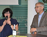 Präsident Prof. Dr. Udo Hebel beim Besuch des Ostendorfer-Gymnasiums in Neumarkt