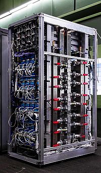 171 Qpace2 Web