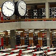 Uhr im Lesesaal Philosophicum