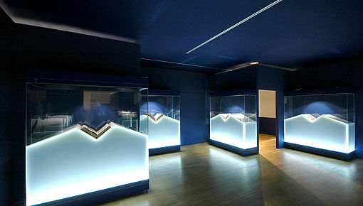 7 Showcases Lapislazuli