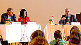 Präsident Prof. Dr. Udo Hebel bei der Podiumsdiskussion am Tag der Mehrsprachigkeit