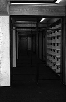 Blick ins Innere des Bibliotheksraumes