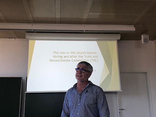 Prof.jpeg