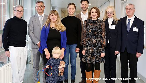 Fredrick Sinha (fifth from left) was awarded the Dr. Mihael Foit and Elfriede Sticht-Foit Foundation's doctoral award at the Regensburger Herz-Kreislauf-Tage  2023.