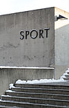 Eingang zum Gebäude 