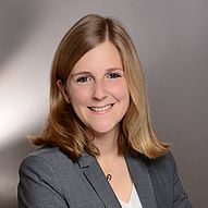 Dr. Nina Singer