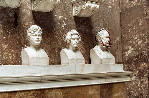 Büste von Schelling, Beethoven, Kaiser Wilhelm I., letzterer mit Signum von Toth