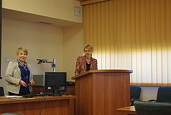 Foto 3 Begr _ _ung Durch Prof. Wysoinka _links .jpeg