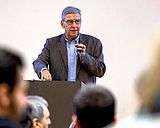 Präsident Prof. Dr. Udo Hebel bei der Eröffnung der DFG-Infoveranstaltung zu Förderprogrammen und Gleichstellungsaspekten