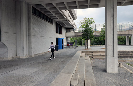 Aussenansicht Zentralbibliothek, Übergang Rechenzentrum