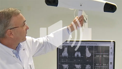 Professor Renkawitz am Robotik Screen