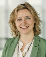 Porträtfoto von Frau Deml