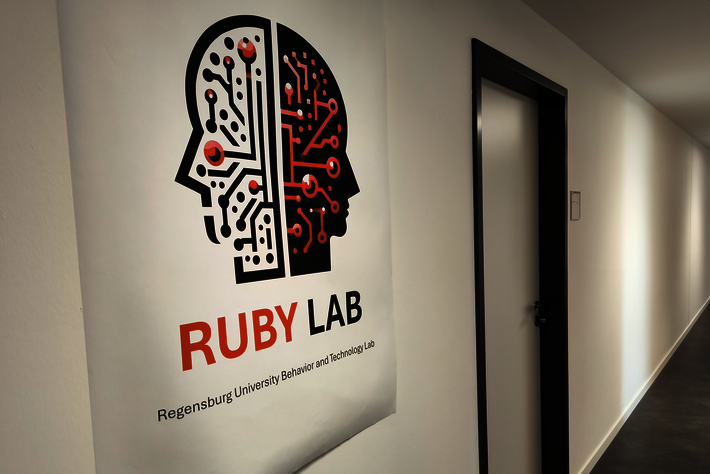 Zugang zum Ruby Lab, eines der Labore der FIDS (öffnet Vergrößerung des Bildes)