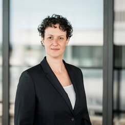 Porträtfoto von Frau Elisabeth König