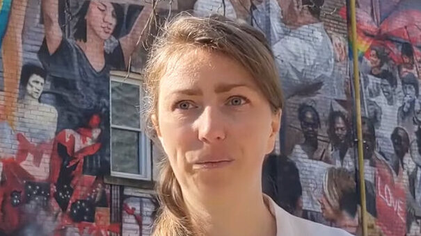 Porträtfoto einer Frau.